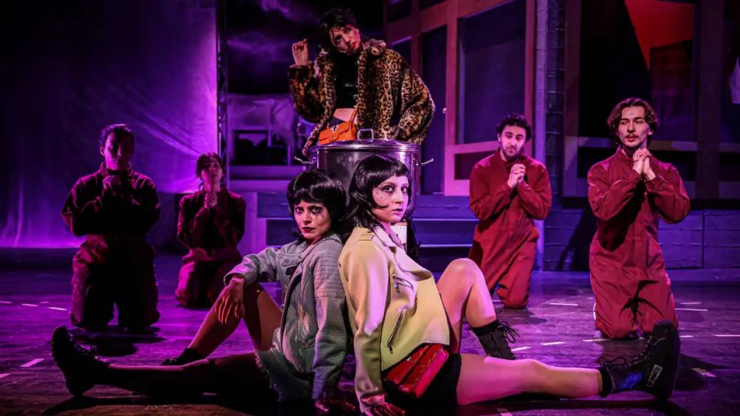 Antalya Şehir Tiyatroları 42. Kez Perdelerini Açıyor 7